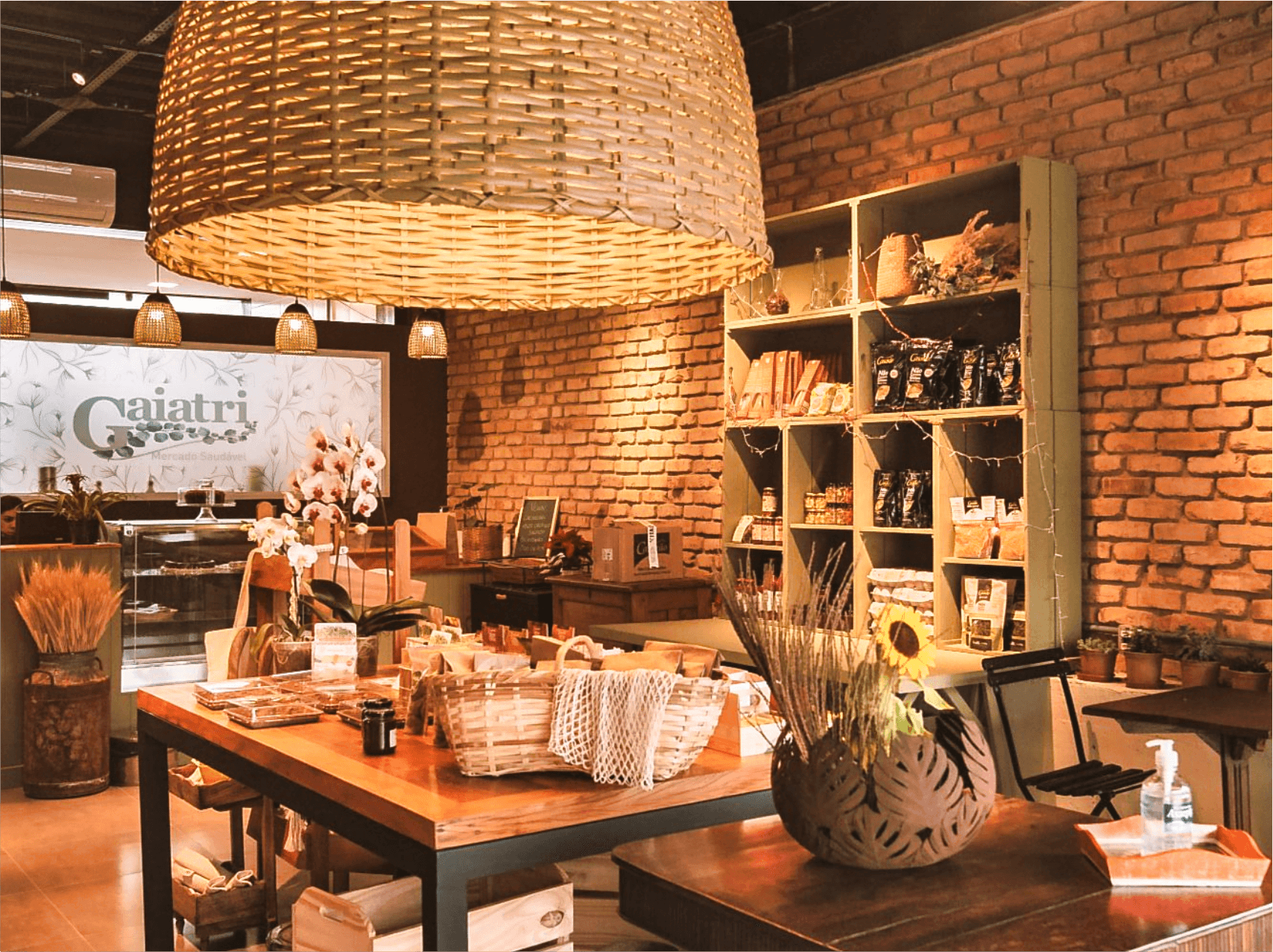 Gaiatri Mercado Saudável - Estação Locanda